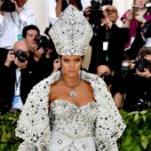 Accesorii de păr marca Met Gala: de la subtil la „subversiv”