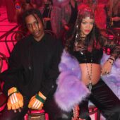 Rihanna a devenit mamă de băiat!