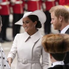 Harry și Meghan au urmărit Parada de la o fereastră a Palatului Regal