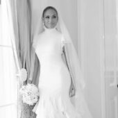 Jennifer Lopez şi cele trei rochii de mireasă
