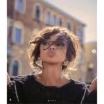 Mădălina Ghenea, emoții pe covorul roșu de la Veneția!