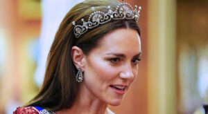 Kate Middleton, apariție spectaculoasă și accesorii statement