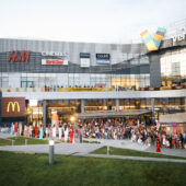 SUMMER FASHION GALA 2023: Evenimentul care a redefinit moda verii într-un show captivant a încheiat cu succes a șaptea ediție