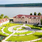 Locul de la Dunăre unde luxul este ȋn armonie cu natura
