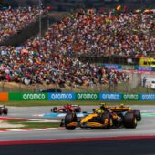 Filmul “F1”, cu Brad Pitt în rolul principal, din 2025, în cinematografe