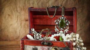 ce bijuterii se poarta in 2025