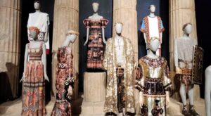 „Du Cœur À La Main: Dolce&Gabbana” a ajuns la Paris