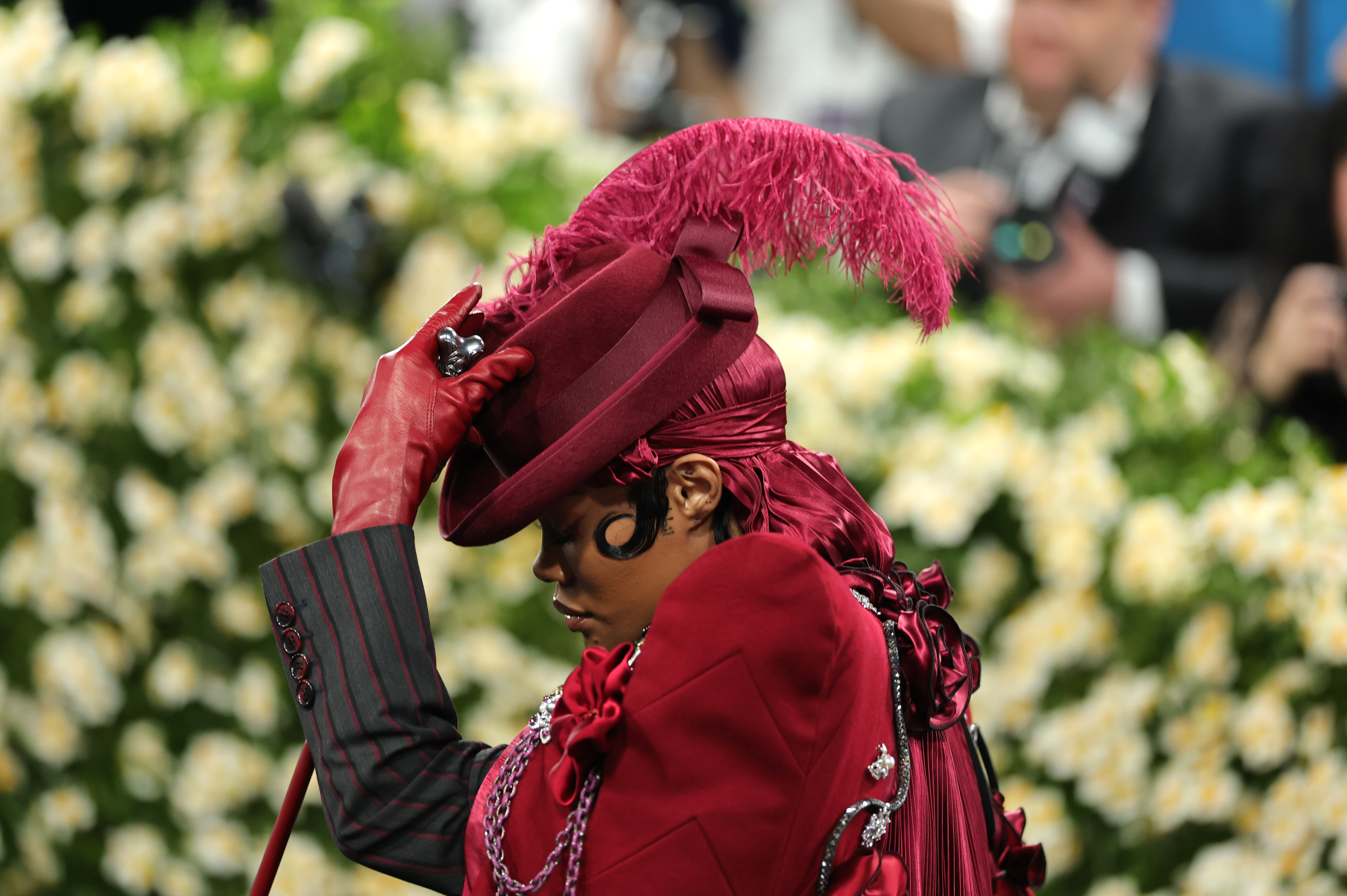 Met Gala 2025 a fost un eveniment hat couture