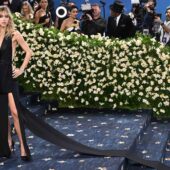 Suki Waterhouse narcise decor met gala