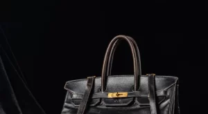 Prima geantă Birkin vreodată creată este scoasă la licitație