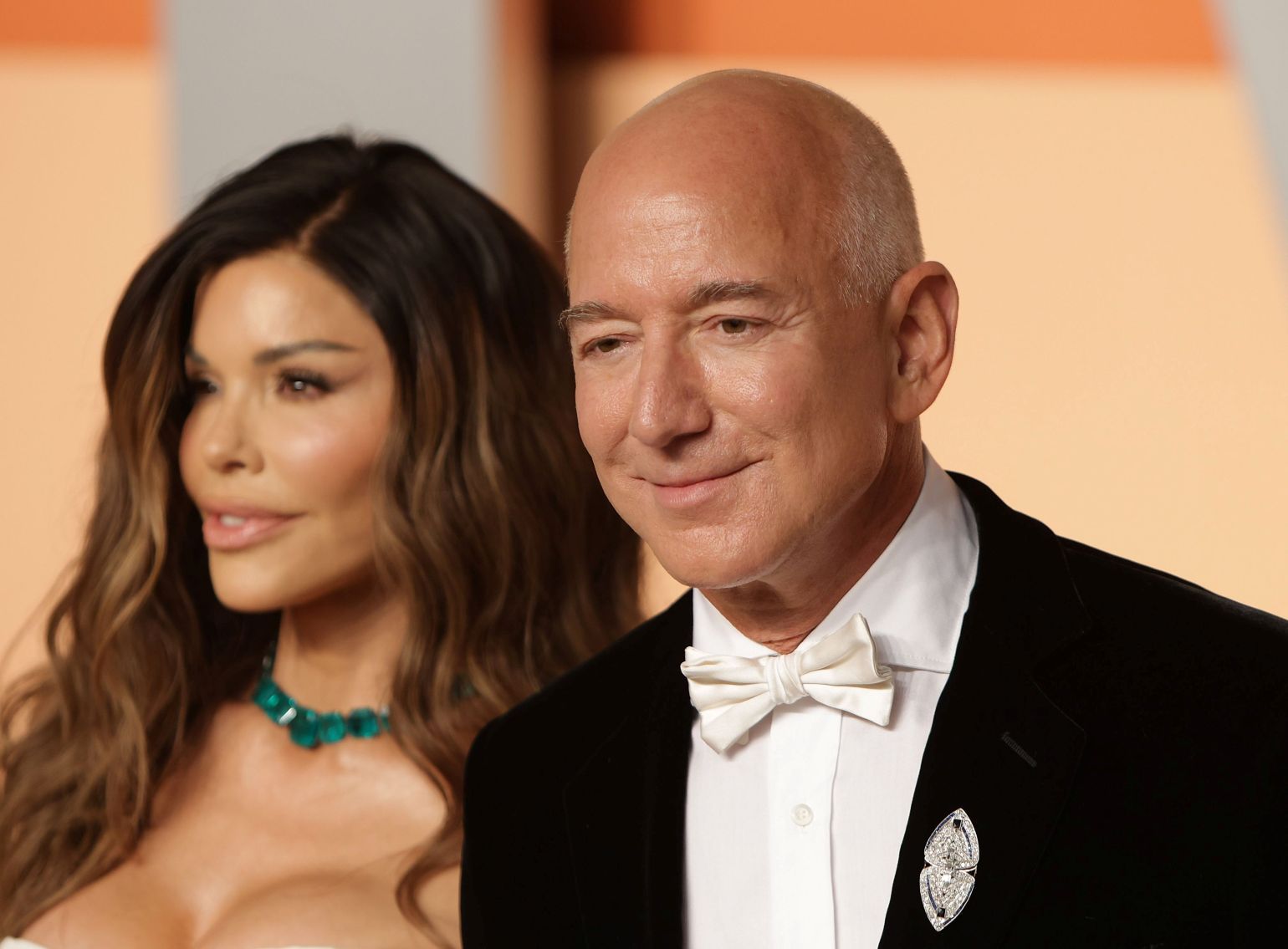 jeff bezos lauren sanchez la premiile oscar 2025