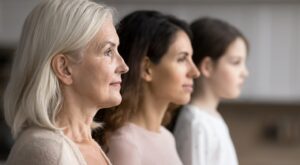 Traumele care se transmit din generație în generație: se poate întrerupe lanțul suferințelor?