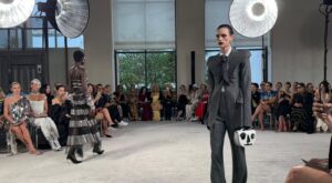 Schiaparelli deschide Săptămâna Haute Couture