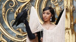 Cardi B cucerește Paris Haute Couture Fashion Week