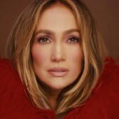 Jennifer Lopez – O poveste de dragoste, modă și glamour la 56 de ani