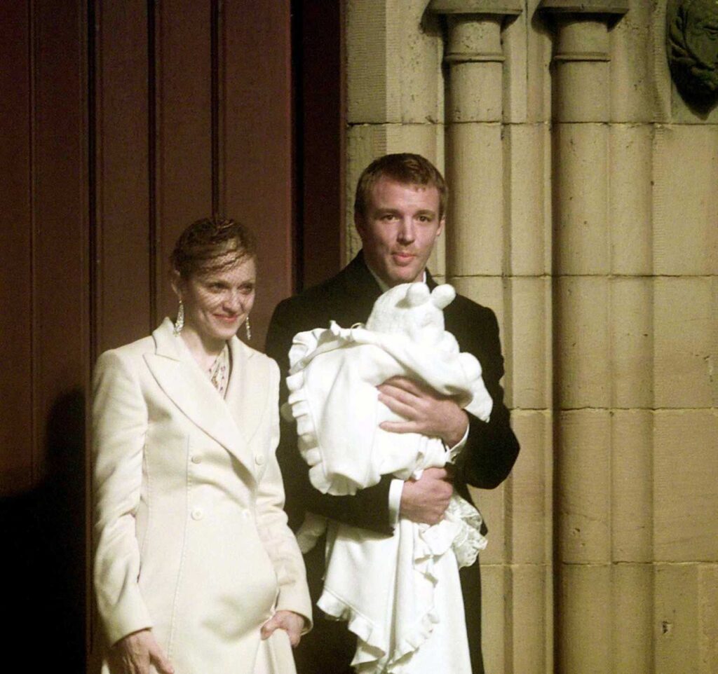cu regizorul britanic Guy Ritchie