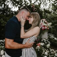 Taylor Swift s-a logodit! Vezi cum arată superbul inel cu diamante