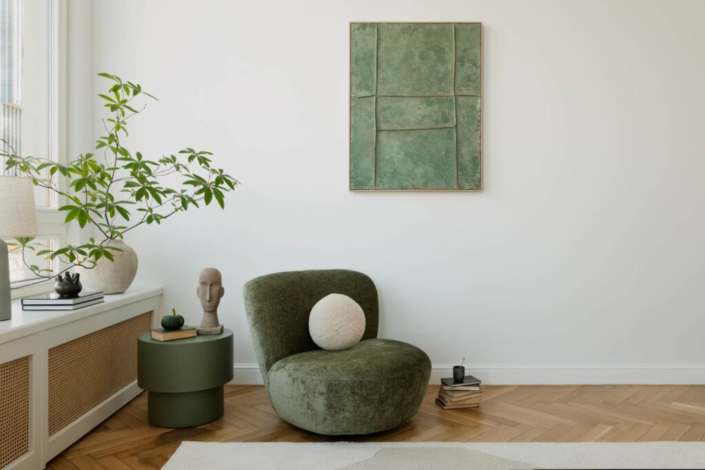 Cum faci un apartament mic să pară mai spațios: trucuri de design interior