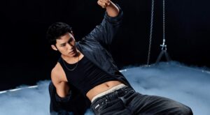 Straight Jean din anii ’90 revine în noua colecție de toamnă Calvin Klein