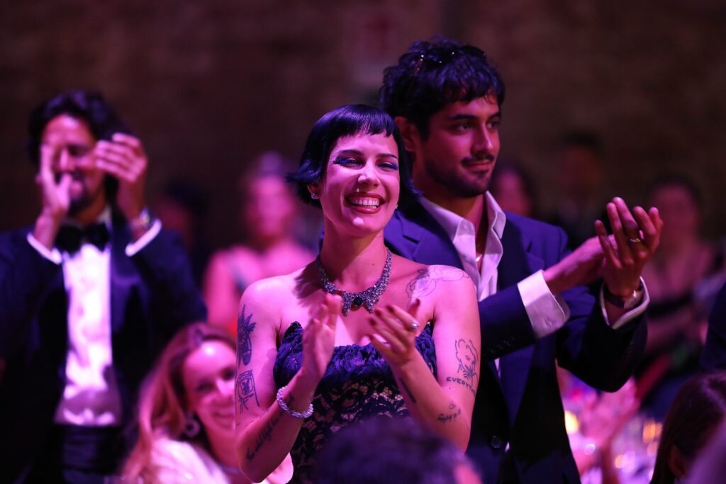 Halsey, Colman Domingo și magia serii amfAR la Veneția