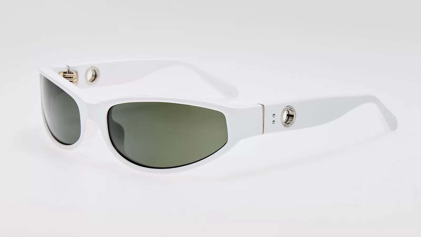 Trend alert 2025: ochelari de soare pentru femeia modernă
