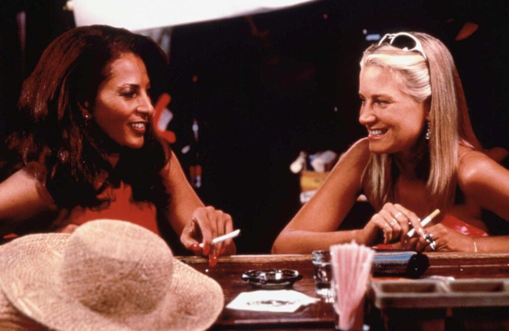 Pam Grier si Bridget Fonda in Jackie Brown