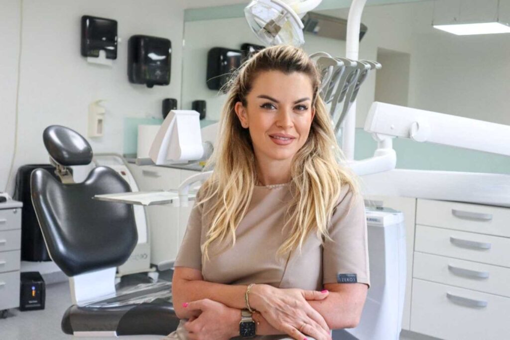 Cât rezistă fațetele dentare? De ce depinde durata lor de viaţă!