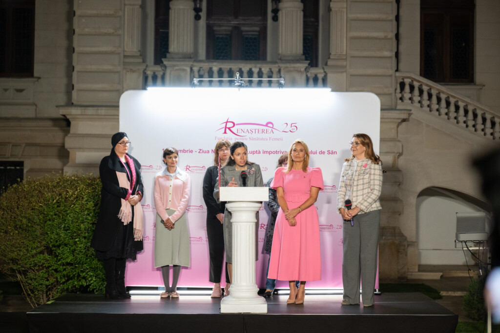 Palatul Cotroceni, iluminat în roz pentru prevenția cancerului la sân: “Prevenția nu e un moft, este un act de iubire”