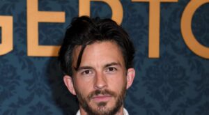 jonathan bailey cel mai sexy