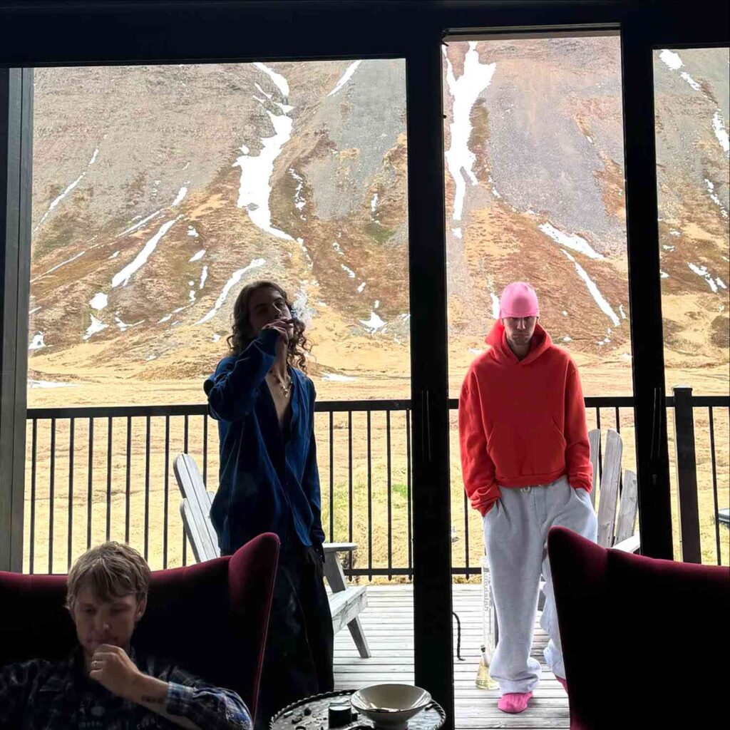 Felicitare de Crăciun: Justin și Hailey Bieber
