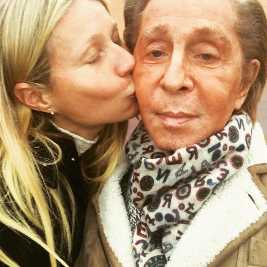 Valentino, omagiat de întreagă lume a modei internaționale