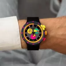 (P) Swatch: ceasuri pline de culoare și energie urbană, disponibile pe eceasuri.ro