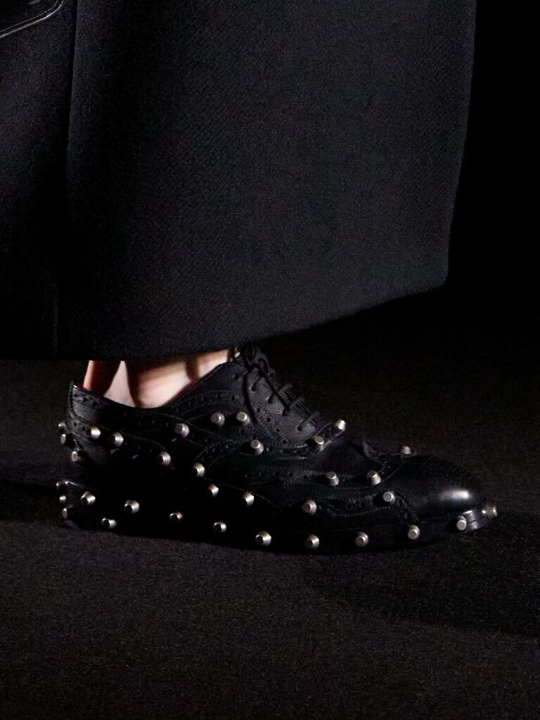 Balenciaga toamnă–iarnă 2026: Pierpaolo Piccioli între moștenirea lui Cristóbal și umbra lui Demna