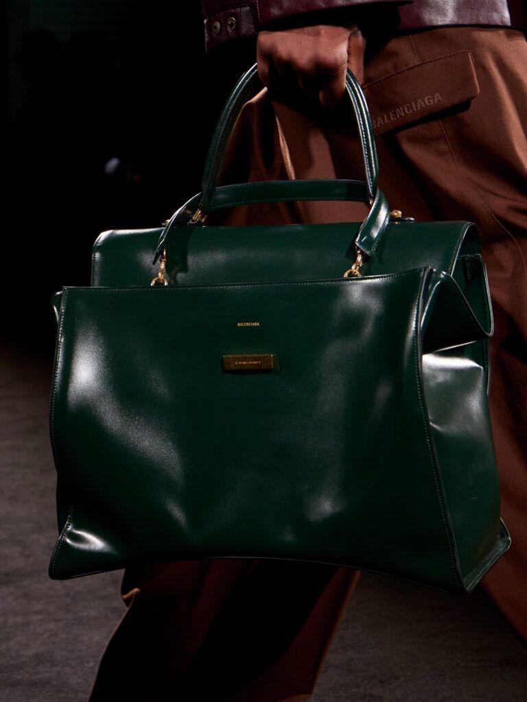 Balenciaga toamnă–iarnă 2026: Pierpaolo Piccioli între moștenirea lui Cristóbal și umbra lui Demna