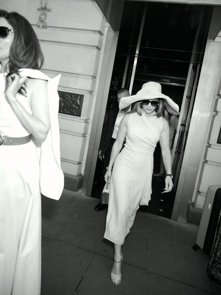 Jennifer Lopez, criticată pentru ținuta aleasă la finala Wimbledon 2026