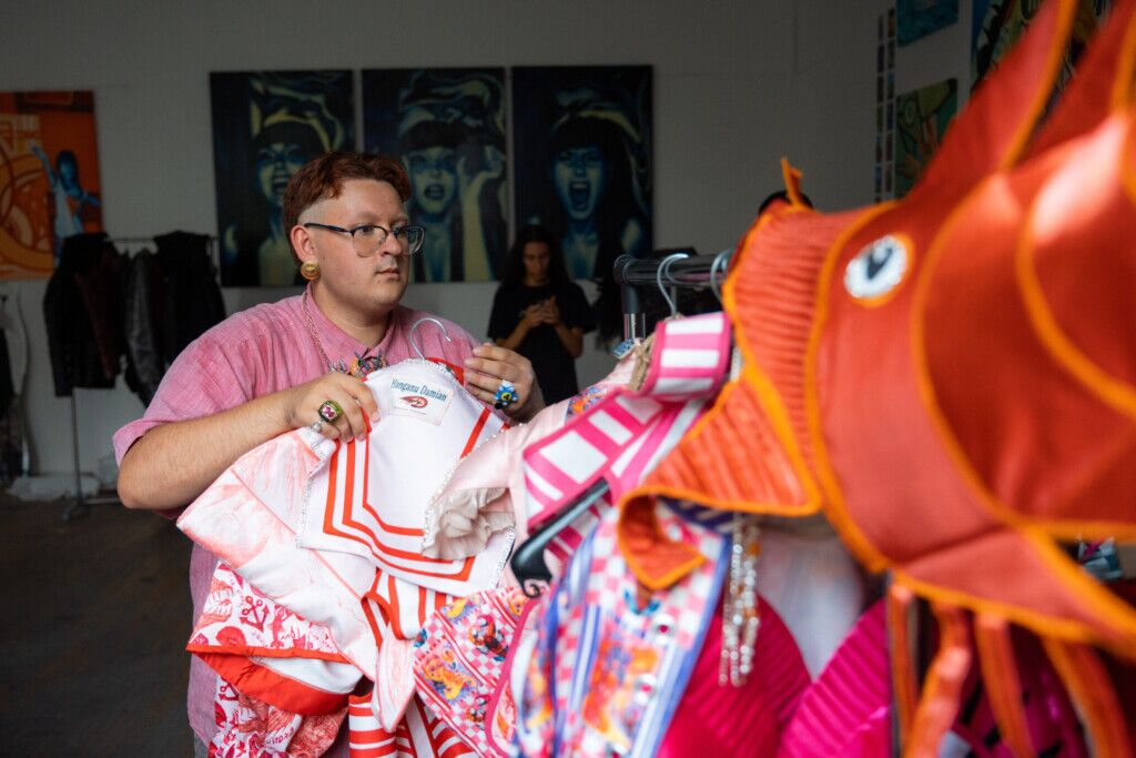 Damian Hanganu, designerul care a coborât bârfa pe fundul mării