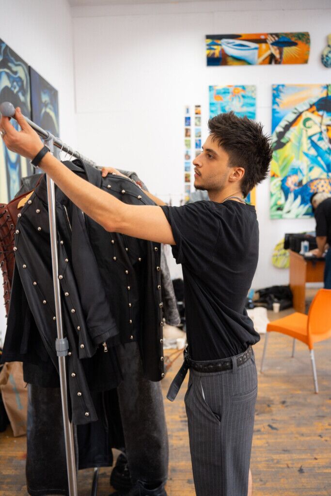 Domino Nicolae, designerul care demonstrează că identitatea nu are niciodată o formă finită
