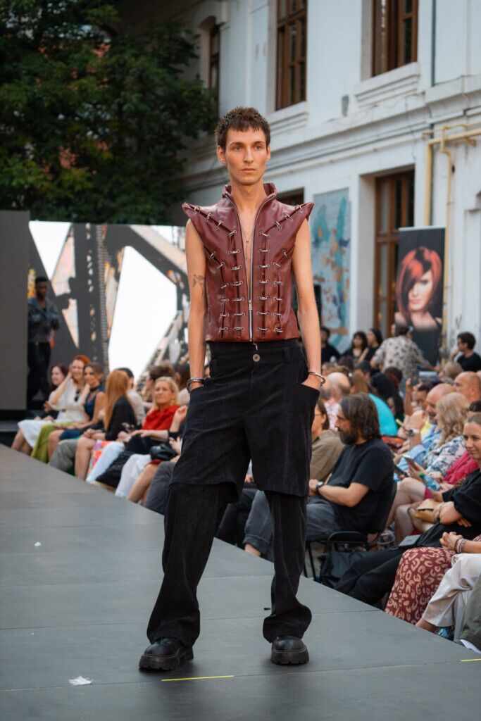Domino Nicolae, designerul care demonstrează că identitatea nu are niciodată o formă finită