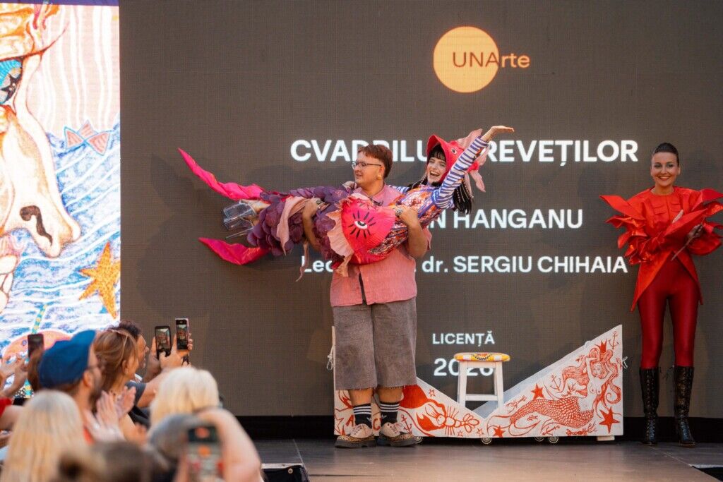 Damian Hanganu, designerul care a coborât bârfa pe fundul mării