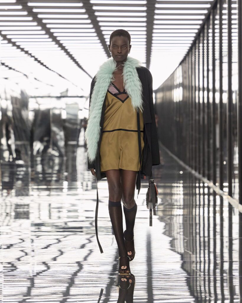 Cronicile Fashion Month: Fendi va vinde tot. Show-ul trebuie să convingă mai mult